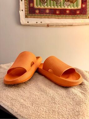 Cloud Slides Orange Size 9/9.5